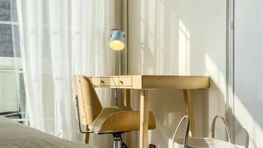 Rooms in Barcelona Eixample - photo 5