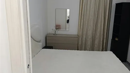 Rooms in Napoli Municipalità 4 - photo 2