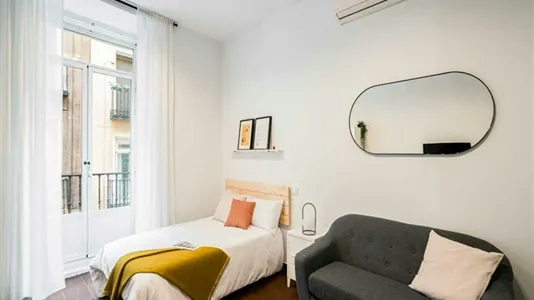 Rooms in Madrid Centro - photo 3