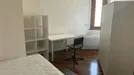 Room for rent, Roma Municipio II – Parioli/Nomentano, Rome, Via Tripoli