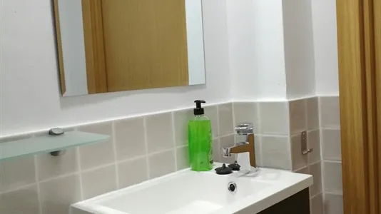 Rooms in Barcelona Ciutat Vella - photo 10