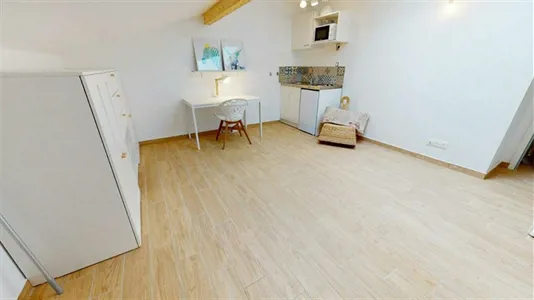 Rooms in Lyon - photo 3