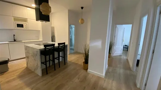 Rooms in Madrid Retiro - photo 1