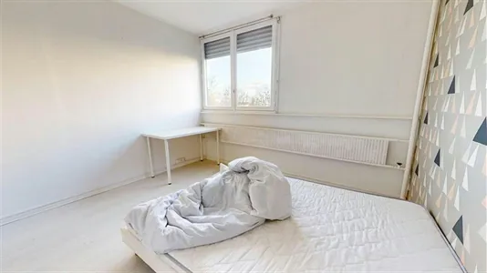 Apartments in Saint-Étienne - photo 10