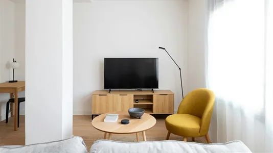 Rooms in Madrid Ciudad Lineal - photo 9