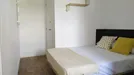 Room for rent, Húmera-Somosaguas-Prado del Rey, Comunidad de Madrid, &lt;span class=&quot;blurred street&quot; onclick=&quot;ProcessAdRequest(7854115)&quot;&gt;&lt;span class=&quot;hint&quot;&gt;See streetname&lt;/span&gt;[xxxxxxxxxxxxx]&lt;/span&gt;