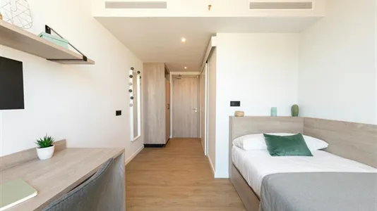 Apartments in Badalona - photo 4