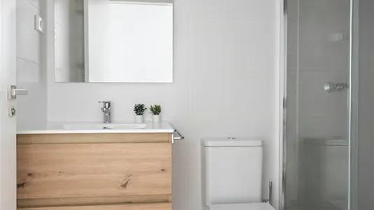 Rooms in Madrid Chamberí - photo 10