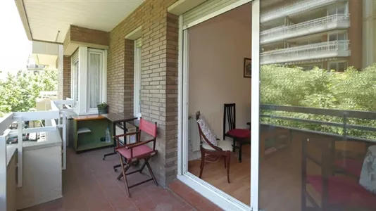 Rooms in Barcelona Eixample - photo 9