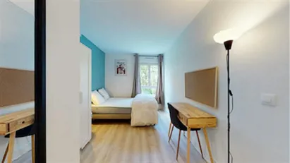 Room for rent in Torcy, Île-de-France
