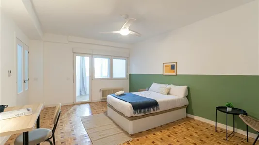 Rooms in Madrid Retiro - photo 7
