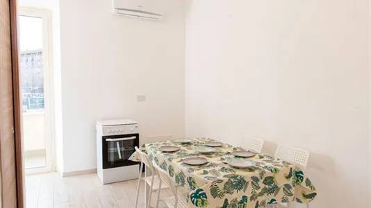 Rooms in Roma Municipio VII – Appio-Latino/Tuscolano/Cinecittà - photo 5
