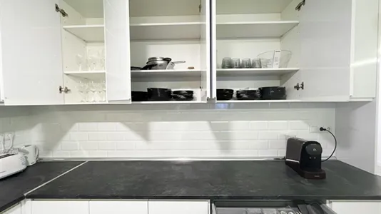 Rooms in Madrid Centro - photo 5