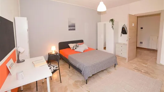 Rooms in Lecco - photo 4