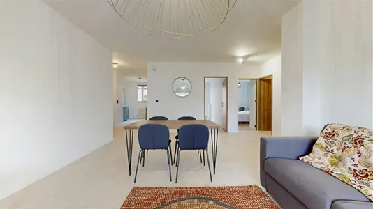 Rooms in Saint-Julien-en-Genevois - photo 7