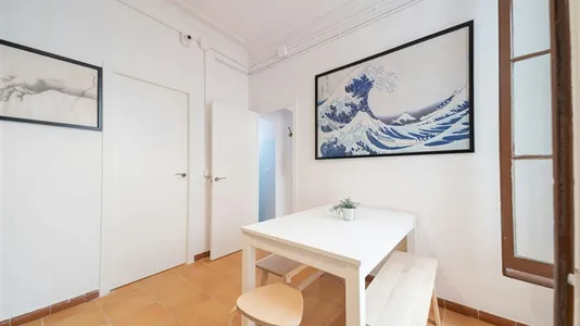 Rooms in Barcelona Ciutat Vella - photo 10