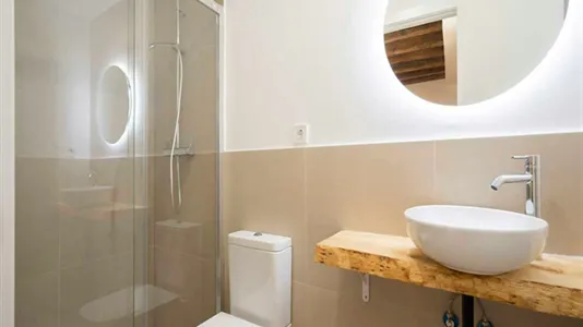Rooms in Madrid Centro - photo 5