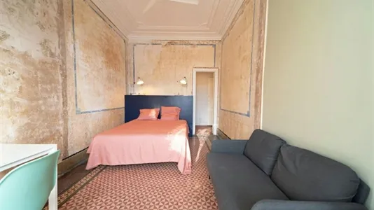 Rooms in Barcelona Eixample - photo 2