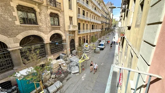 Rooms in Barcelona Ciutat Vella - photo 10