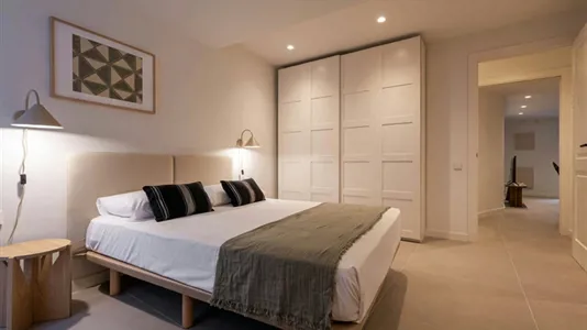 Apartments in Barcelona Ciutat Vella - photo 3