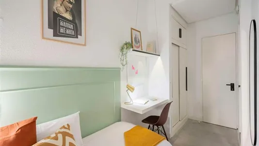 Rooms in Madrid Centro - photo 4