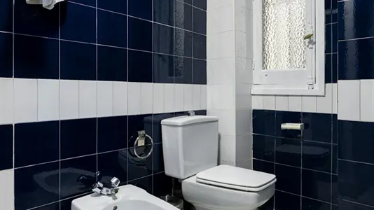 Rooms in Madrid Centro - photo 9