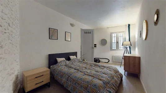 Apartments in Nîmes - photo 7