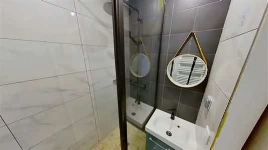 Rooms in Paris 19ème arrondissement - photo 2