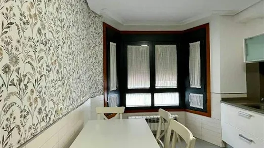 Houses in Vigo - photo 3