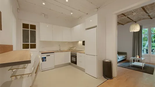 Rooms in Barcelona Eixample - photo 7