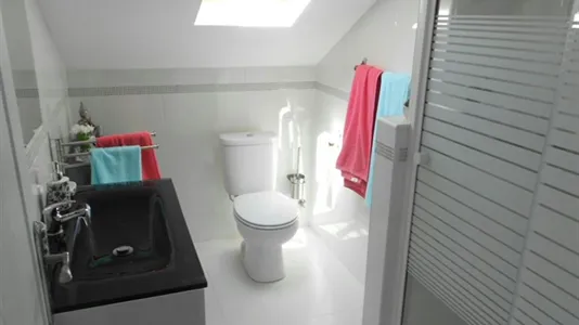Rooms in Almada - photo 4