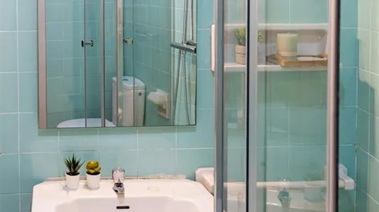 Rooms in Barcelona Ciutat Vella - photo 3