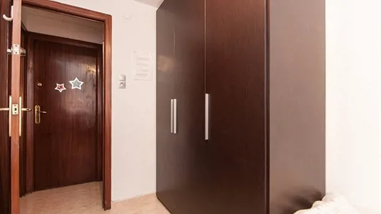 Rooms in Cornellà de Llobregat - photo 2