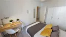 Room for rent, Lyon, Auvergne-Rhône-Alpes, &lt;span class=&quot;blurred street&quot; onclick=&quot;ProcessAdRequest(10005634)&quot;&gt;&lt;span class=&quot;hint&quot;&gt;See streetname&lt;/span&gt;[xxxxxxxxxxxxx]&lt;/span&gt;