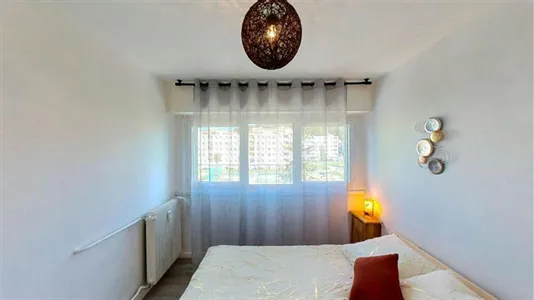 Rooms in Saint-Julien-en-Genevois - photo 3