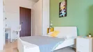 Room for rent, Padua, Veneto, &lt;span class=&quot;blurred street&quot; onclick=&quot;ProcessAdRequest(10405380)&quot;&gt;&lt;span class=&quot;hint&quot;&gt;See streetname&lt;/span&gt;[xxxxxxxxxxxxx]&lt;/span&gt;