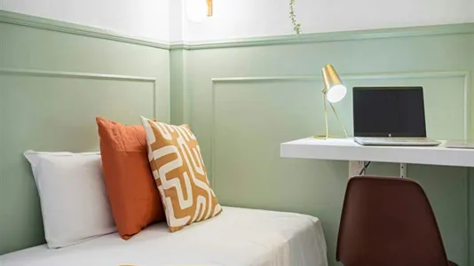 Rooms in Madrid Centro - photo 5