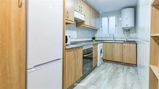 Rooms in Tavernes Blanques - photo 9