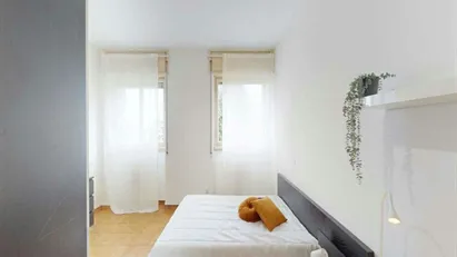 Room for rent in Milano Zona 7 - Baggio, De Angeli, San Siro, Milan