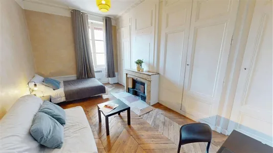 Rooms in Lyon - photo 2