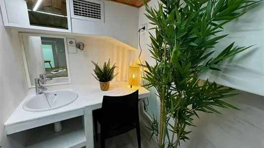 Rooms in Madrid Centro - photo 7