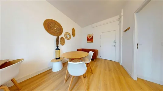 Rooms in Saint-Julien-en-Genevois - photo 2