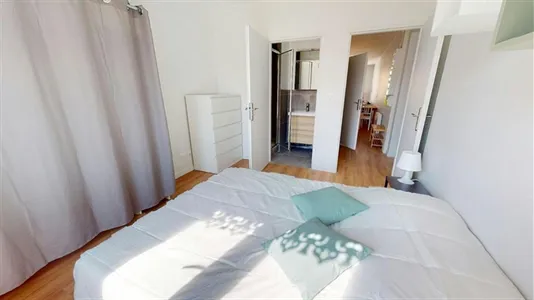 Apartments in Lyon - photo 3