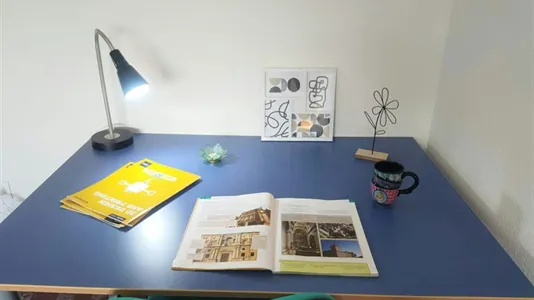 Rooms in Paterna - photo 8