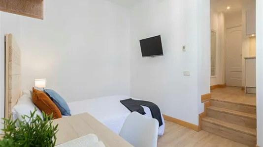 Rooms in Madrid Centro - photo 2