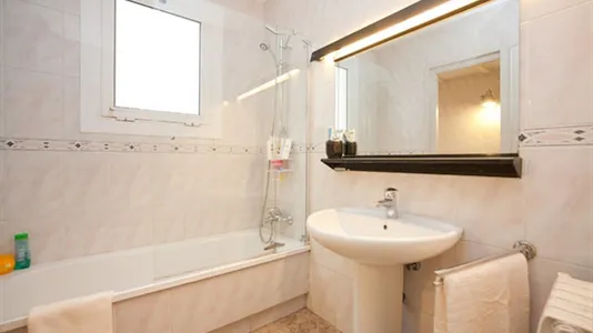 Rooms in Barcelona Eixample - photo 9