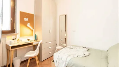 Room for rent in Milano Zona 5 - Vigentino, Chiaravalle, Gratosoglio, Milan