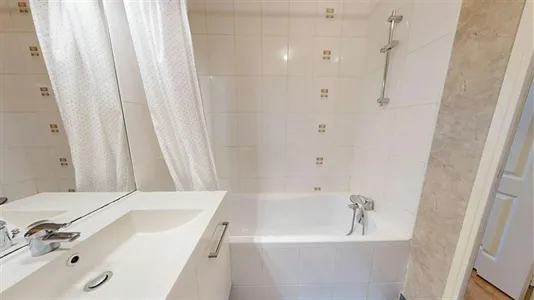 Apartments in Bordeaux - photo 8