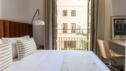 Apartments in Barcelona Ciutat Vella - photo 9