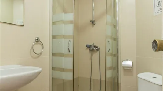 Rooms in Málaga - photo 10